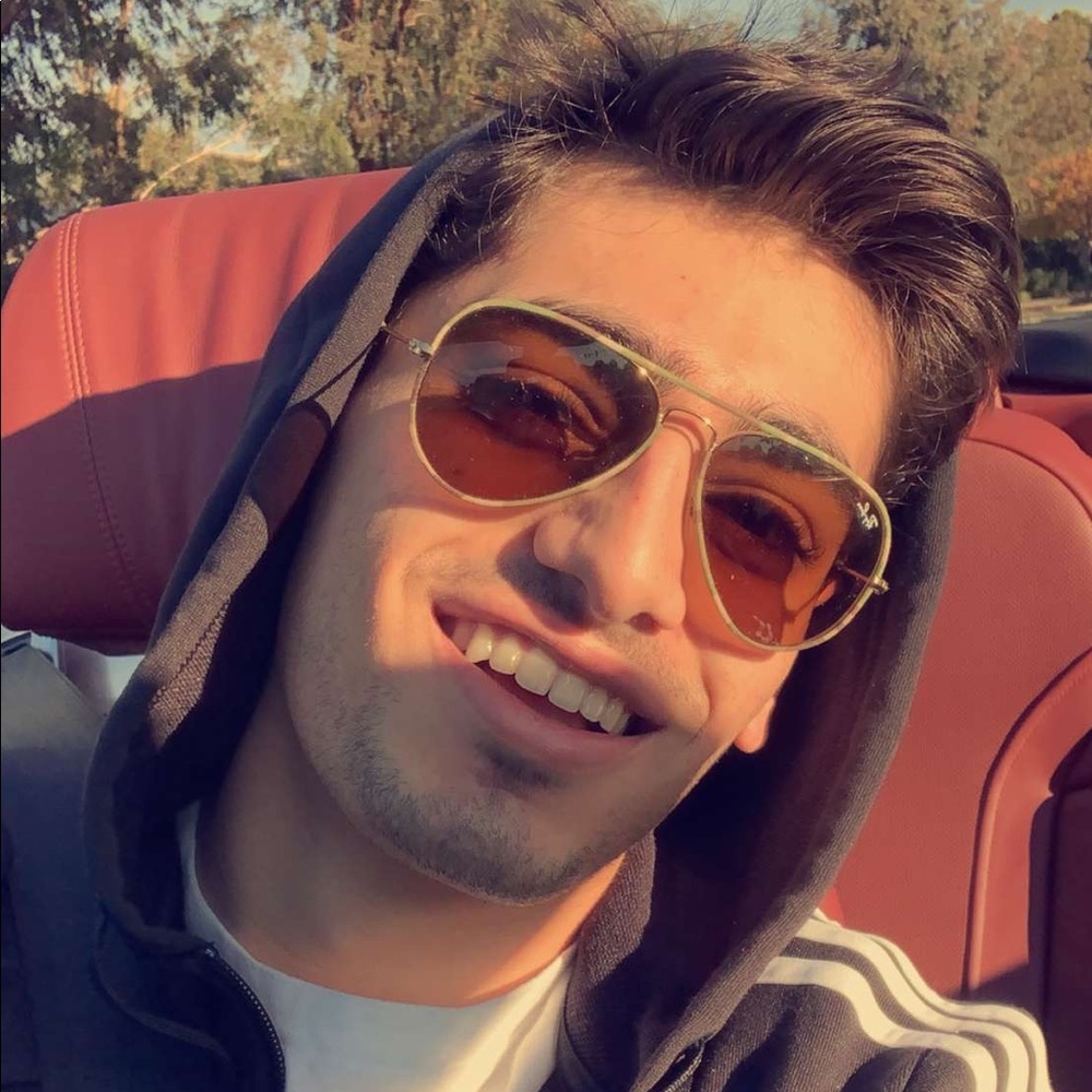 Meet your Posher, Layth